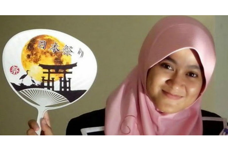 Hijaber Cantik Ini Bikin Jepang Kagum